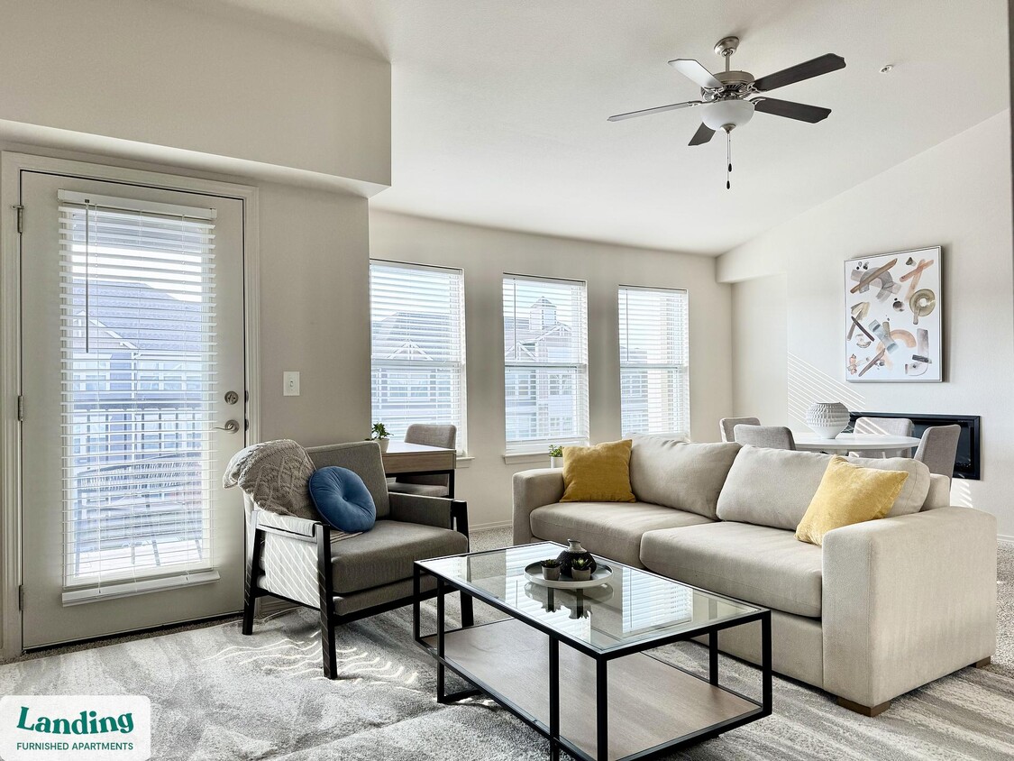 Foto principal - 301 Towne Center Dr