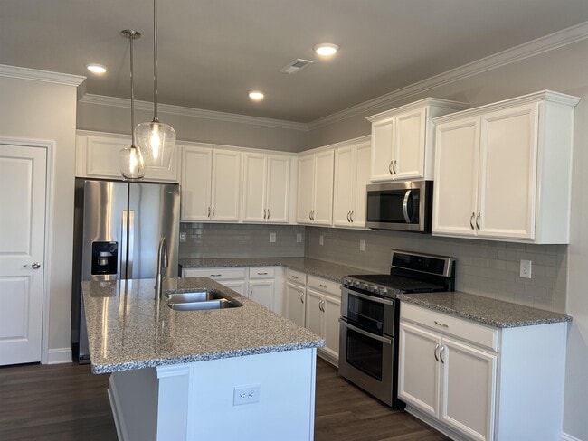 Foto del edificio - 4909 Helmsworth Dr