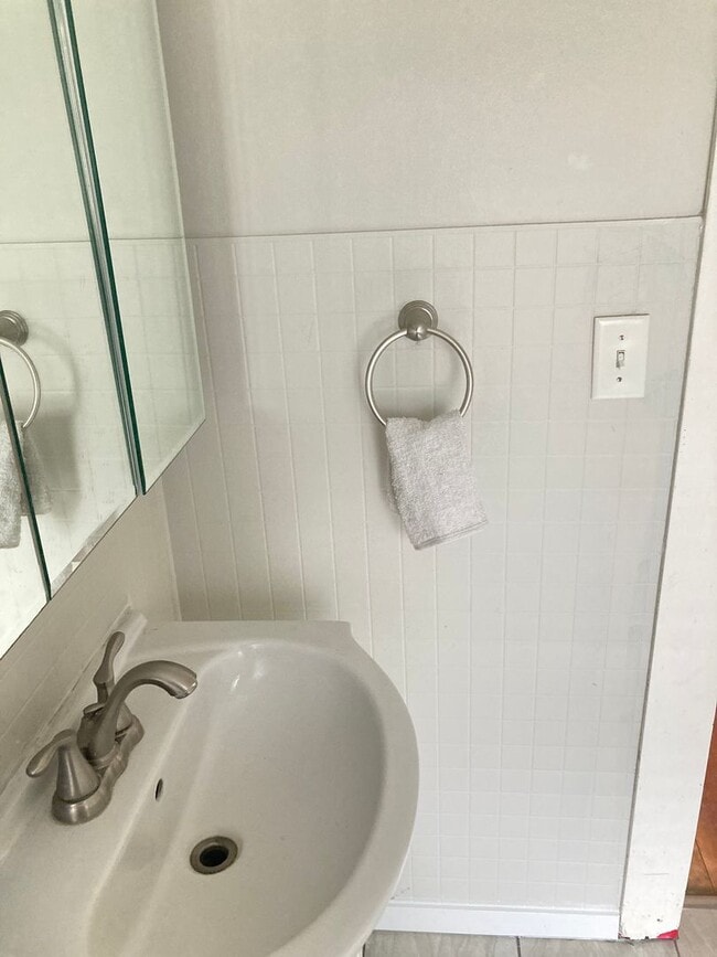 Building Photo - 1123 Liberty St