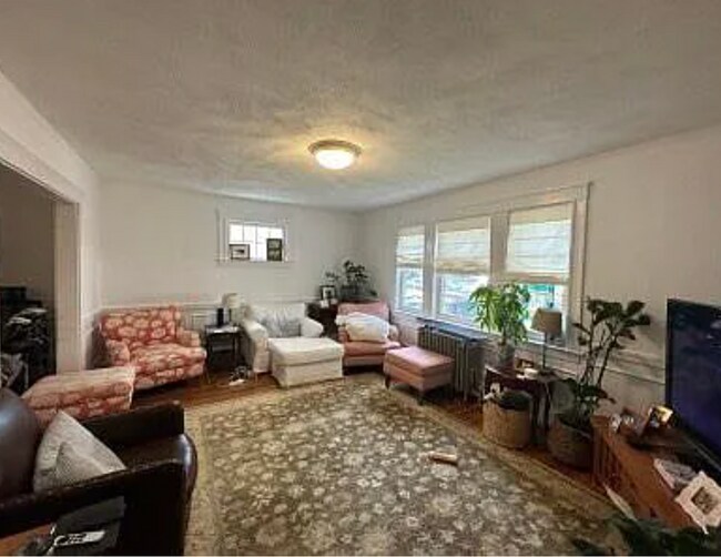 Building Photo - 40 Trapelo St
