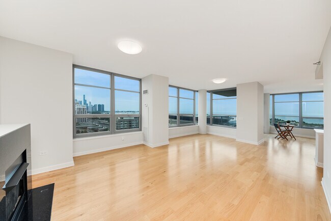 Foto del edificio - 1600 S Prairie Ave