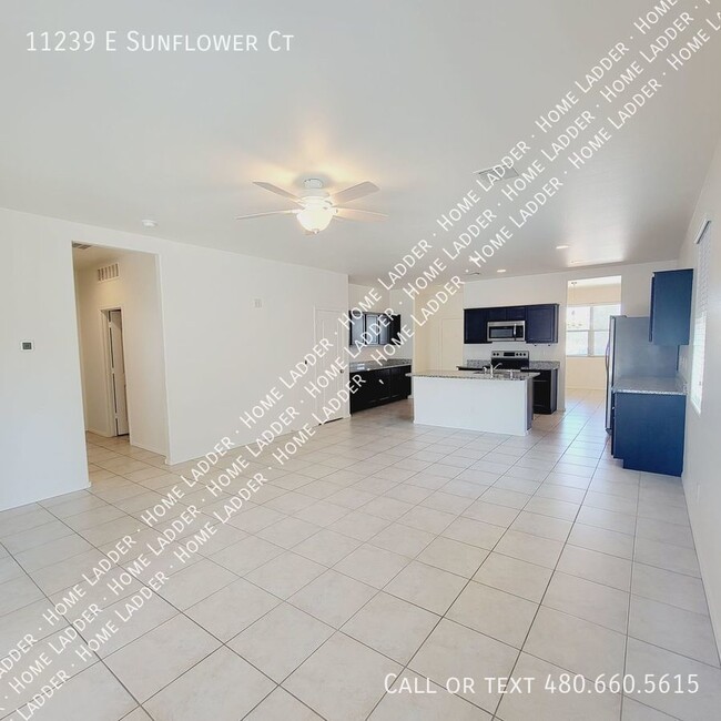 Building Photo - Single Level Florence Home Ready For Immed...