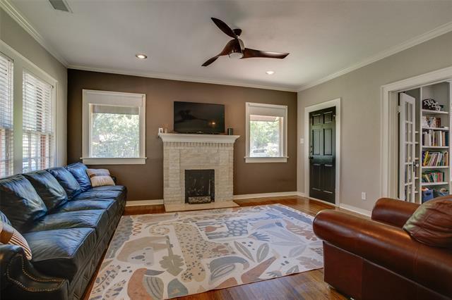 Foto del edificio - 1007 N Winnetka Ave