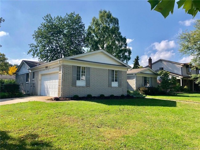 Building Photo - 5693 Patterson Dr