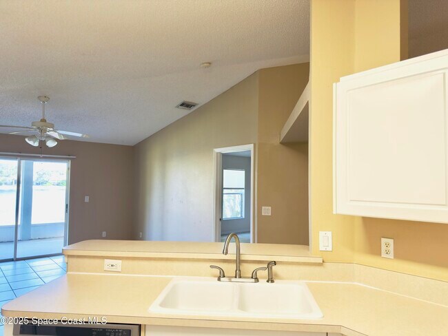 Foto del edificio - 4691 Manchester Dr