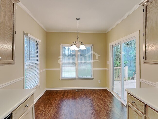Foto del edificio - 1302 Dungan Dr NW