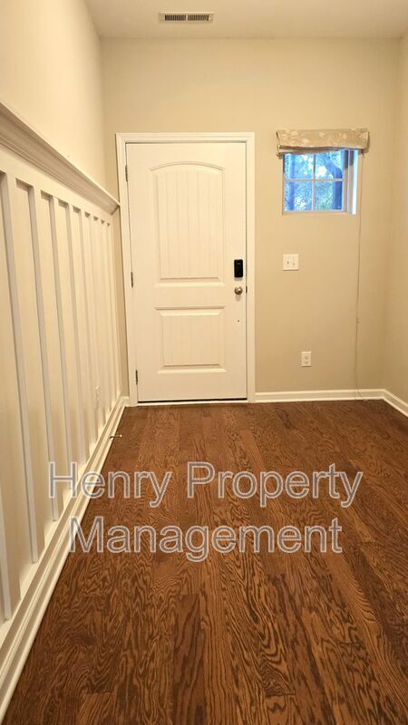Building Photo - 2457 Baslow Dr