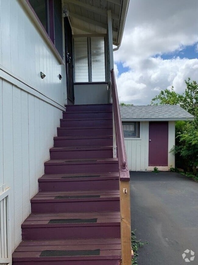 Building Photo - 2019 Puna St