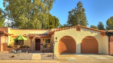 Building Photo - 449 E Paseo Chuparosas