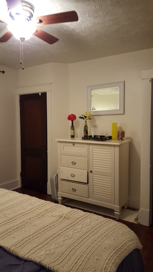 Bedroom - 2916 Mattern Ave