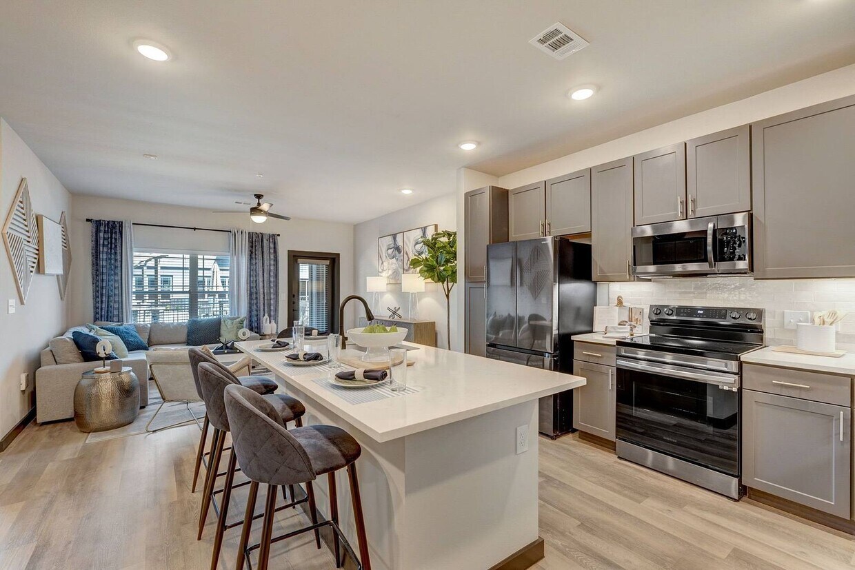 Foto principal - Bright, Spacious, and Move-In Ready