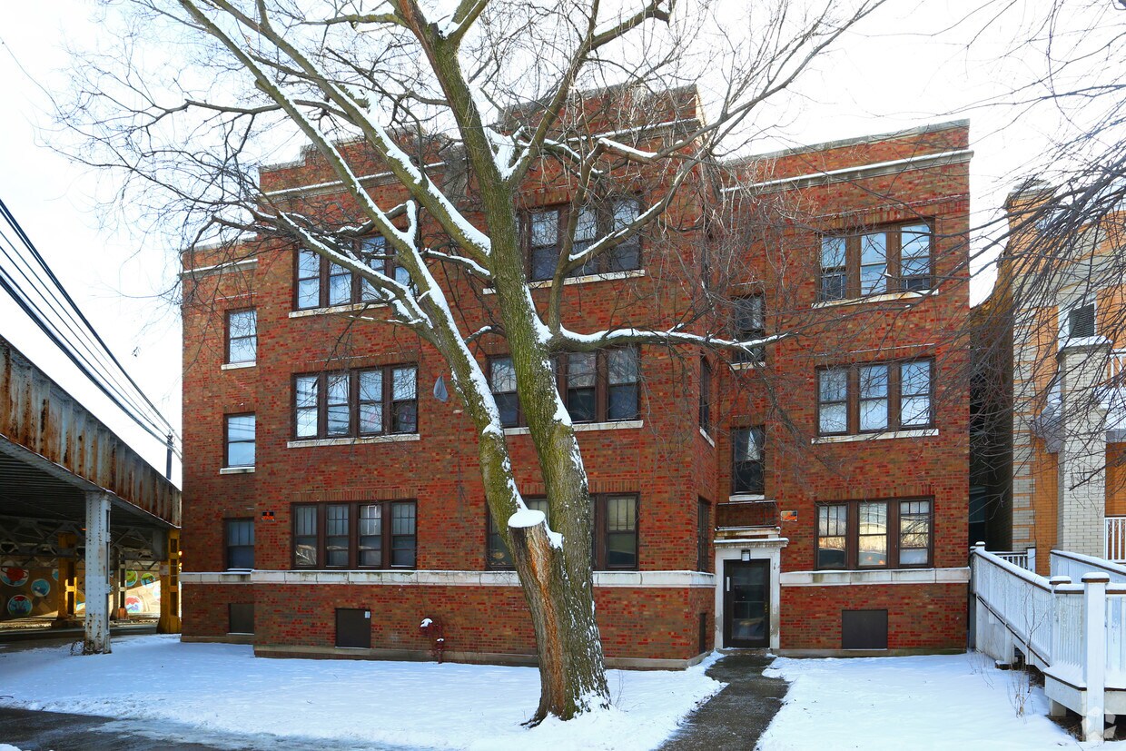 Building Photo - 1601 W Fargo Ave