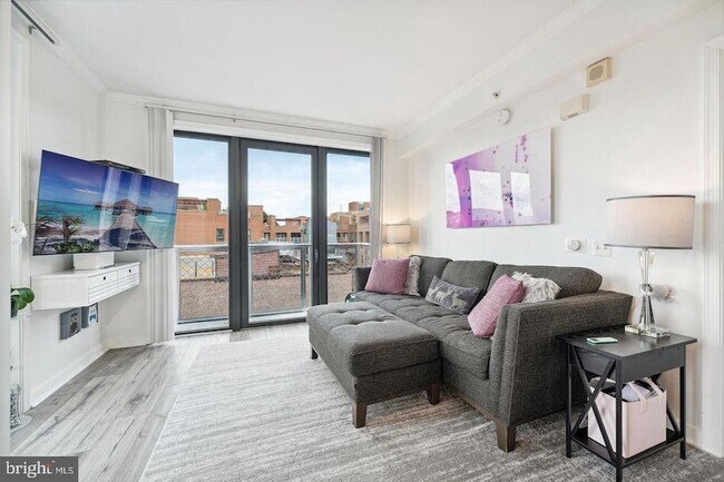 Foto del edificio - 631 D Street NW
