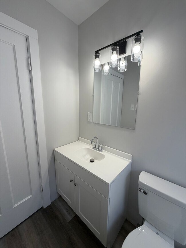 Foto del edificio - 14102 Glenside Rd