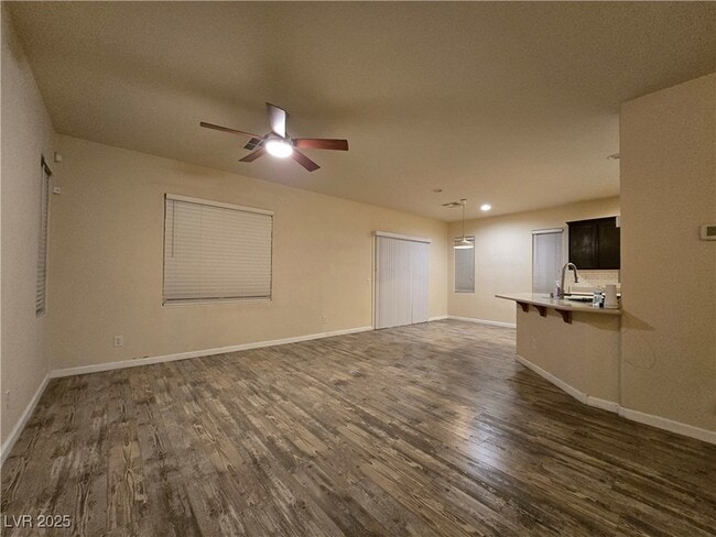 Foto del edificio - 9538 Van Halen Ln