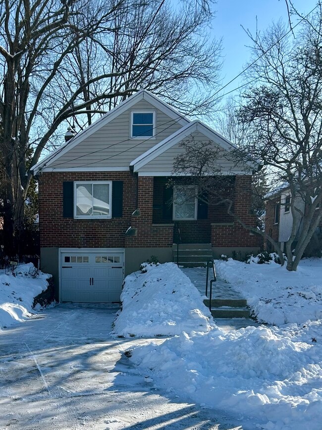 Building Photo - 3856 Belmont Street