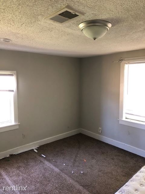 Building Photo - 4 br, 2 bath House - 1061 Greenhill Road