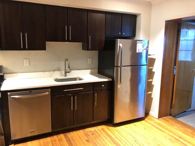 Foto del edificio - 55 Van Reipen Ave