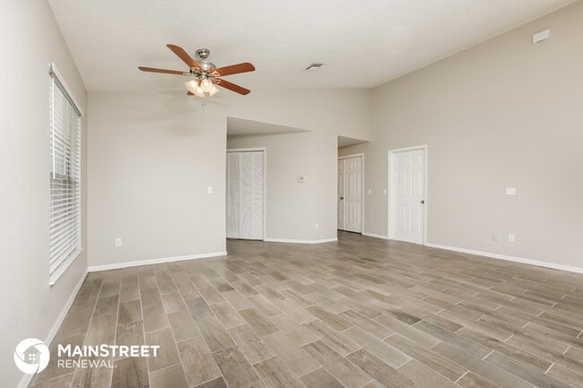 Building Photo - 9200 Valencia Palms Dr