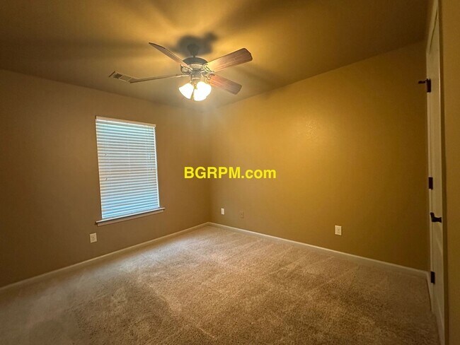 Foto del edificio - 3 Bd, 2 BA, Home in Ward