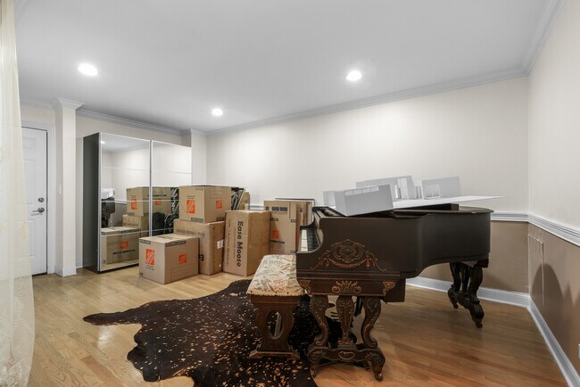Building Photo - 409 Mallard Dr
