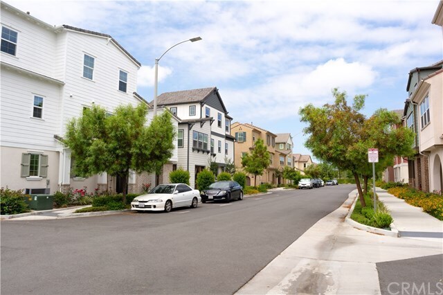 Building Photo - 610 W Tribella Ct
