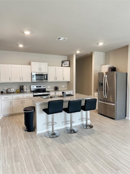 Foto del edificio - 3065 Strawberry Farm Ln