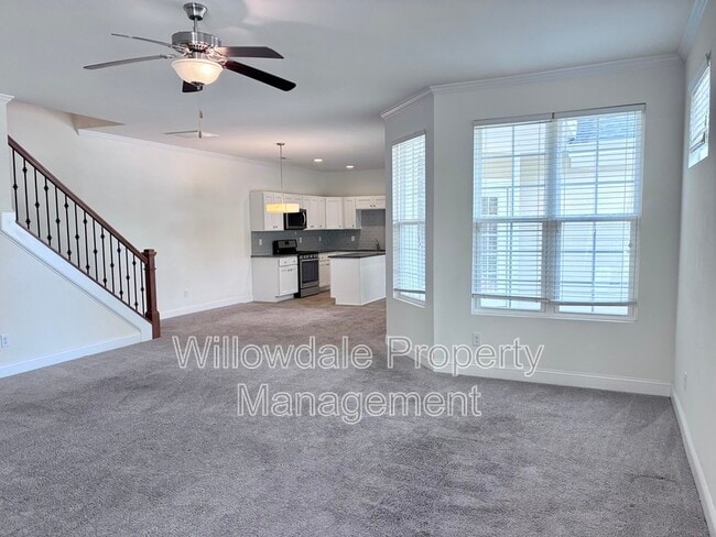 Foto del edificio - 100 Spring Pine Ln