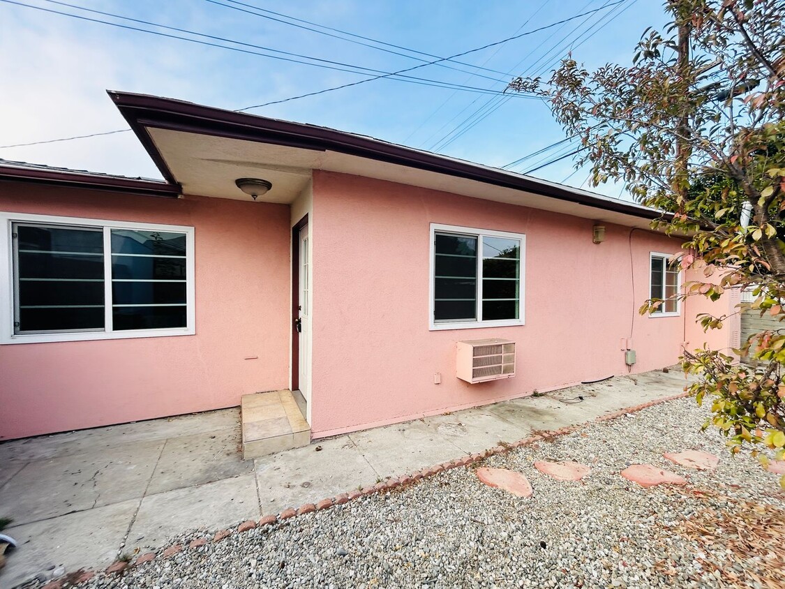 Primary Photo - Brunswick Duplex