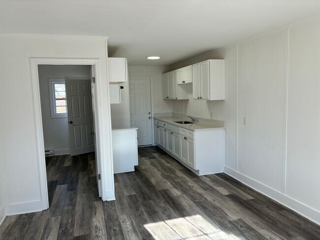 Building Photo - 1415 Memorial Park Rd