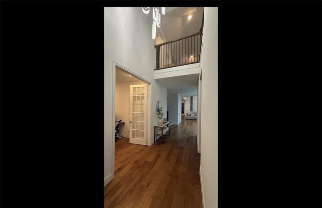 Foto del edificio - 2417 Flower Petal Rd