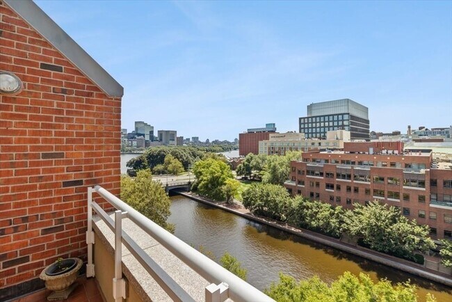 Foto del edificio - 4 Canal Park