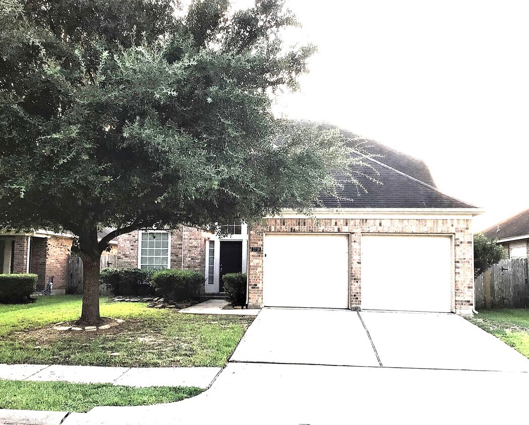 Foto principal - 2718 Lakecrest Way Dr
