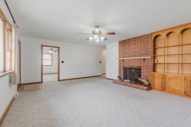 Building Photo - 509 N Mantle Ave