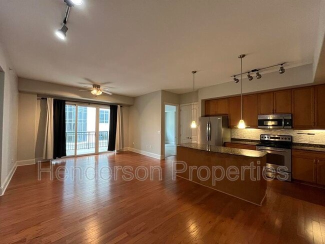Building Photo - 4620 Piedmont Row Dr