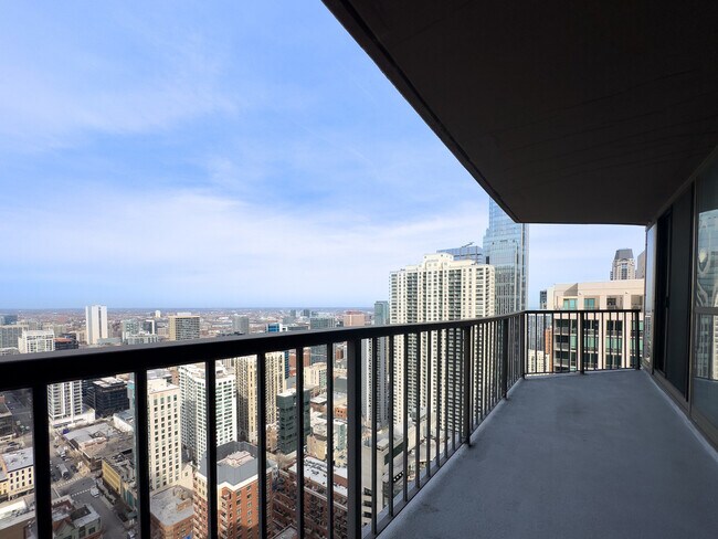 Foto del edificio - 10 E Ontario St