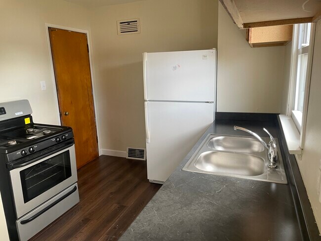 Foto del edificio - 231 S 74th St