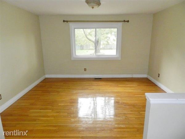 Building Photo - 2057 Alexander Dr