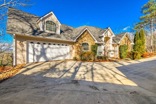 Foto del edificio - 894 Oak Pointe Dr