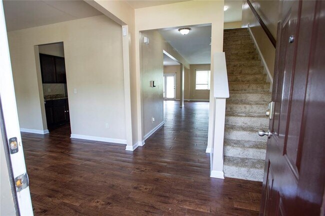 Building Photo - 141 Westin Way