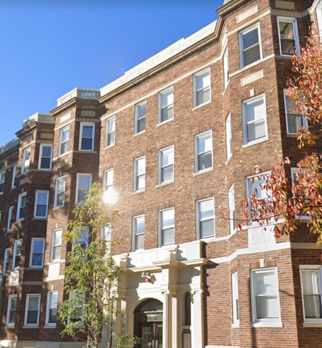 Foto del edificio - 1189 Commonwealth Ave