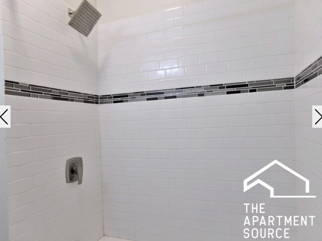 Building Photo - 2129 N Dayton St