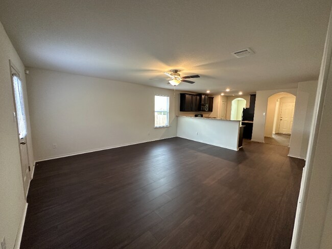 Foto del edificio - 5052 Cressler Ln