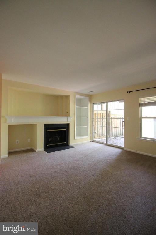 Foto del edificio - 21475 Welby Terrace