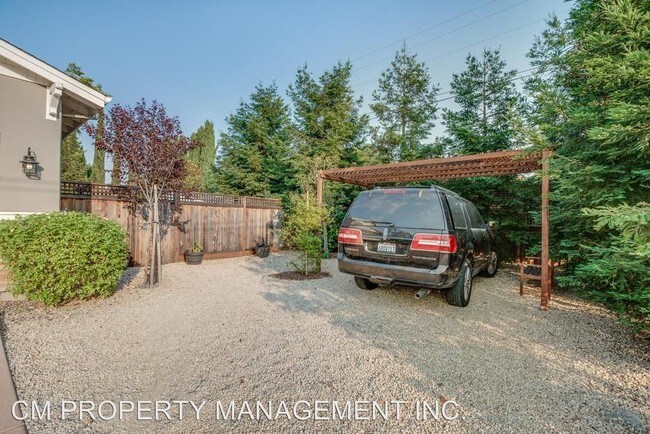 Building Photo - 4 br, 4 bath House - 16010 Stephenie Ln