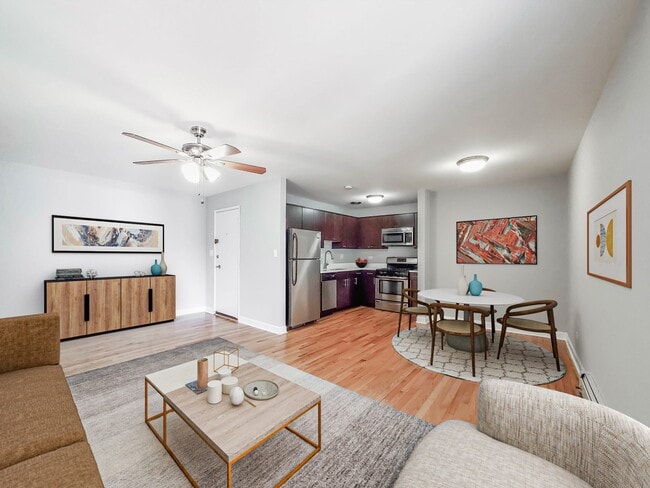 Foto del edificio - 831 W Bradley Pl