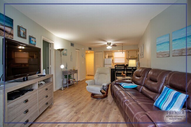 Foto del edificio - MARCO ISLAND 1 BEDROOM 1 BATH ** WEEKLY UN...