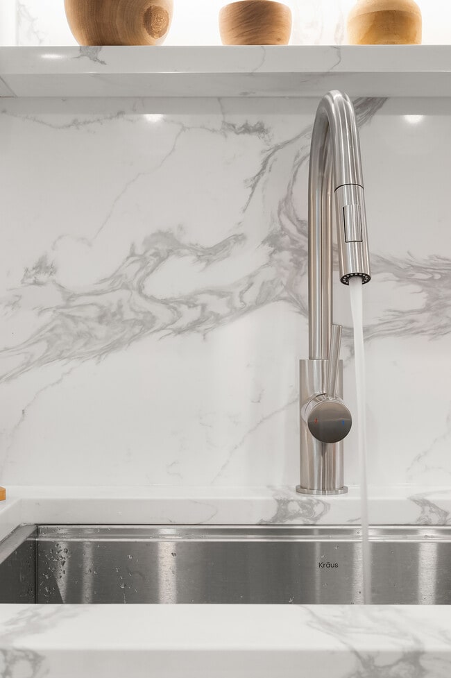 Building Photo - Taylor/Vose