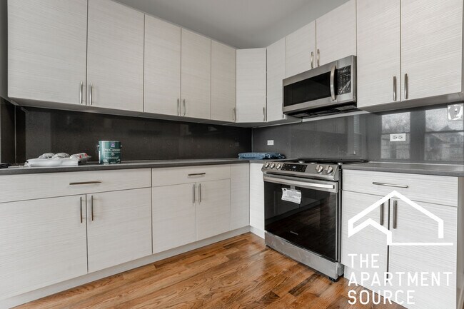 Foto del edificio - 2922 N Rockwell St