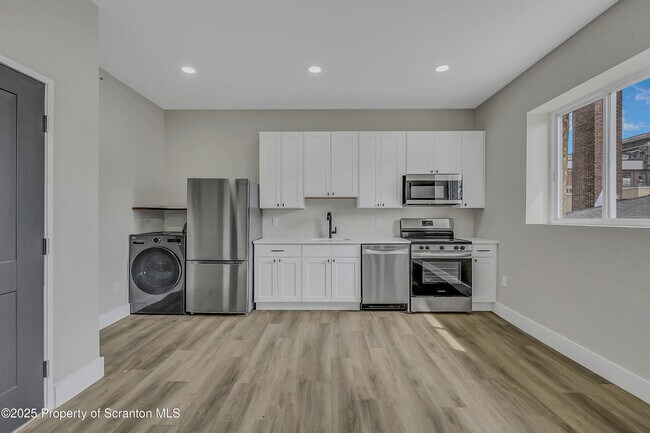 Foto del edificio - 215 Hickory St